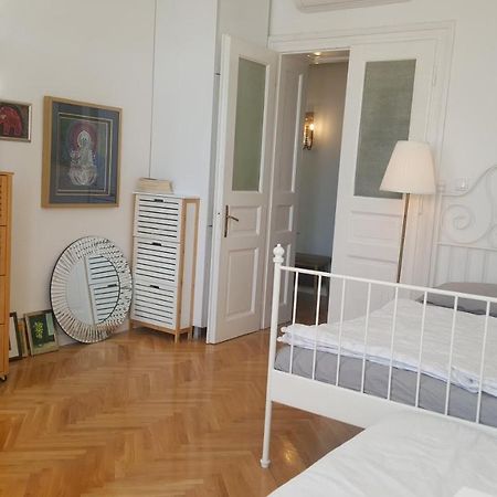 Room Next To Porto Montenegro Tivat Exteriör bild