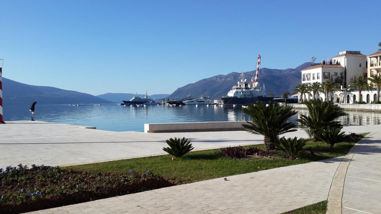 Room Next To Porto Montenegro Tivat Exteriör bild